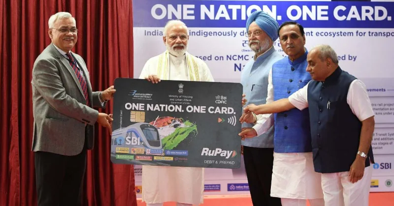 चार हजार उपभोक्ताओं के स्मार्ट राशन कार्ड पहुंचे अल्मोड़ा