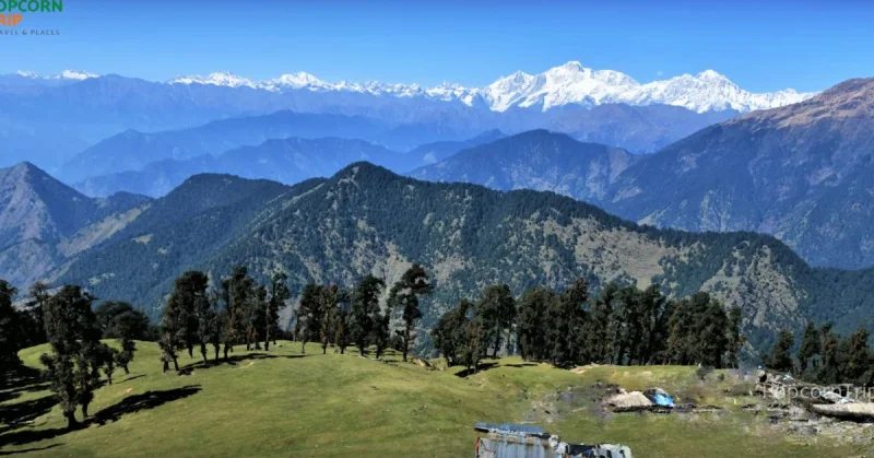 ख़राब मौसम में मोबाइल का प्रयोग खतरनाक- चोपता से तुंगनाथ जाते सेल्फी लेते पर्यटकों पर आकाशीय बिजली गिरी