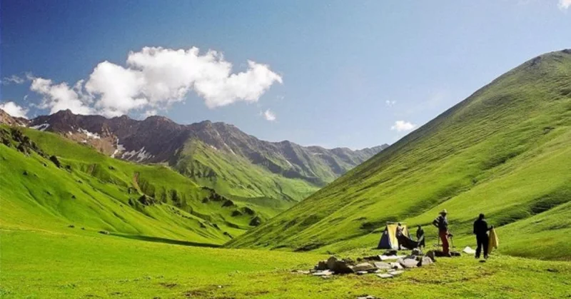 बुग्याल को जानें और करें दयारा बुग्याल की सैर