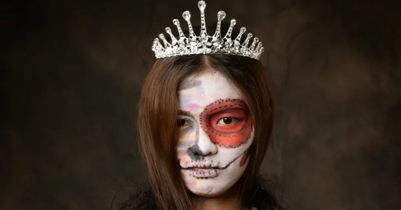 Halloween हैलोवीन क्या है और क्यों मनाया जाता है।