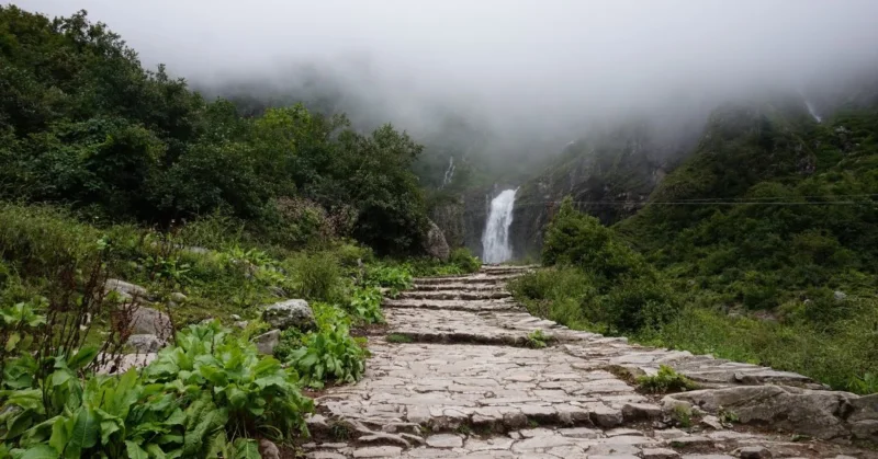 उत्तराखंड स्थित अटूट श्रद्धा का केंद्र श्री हेमकुंड साहिब की यात्रा