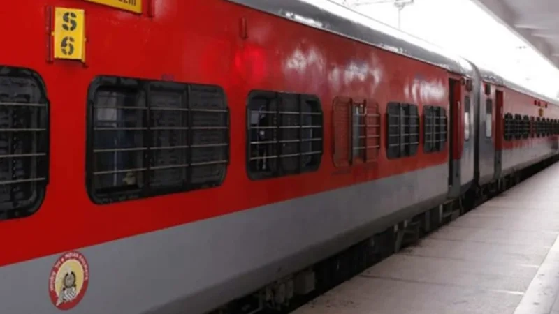त्योहारी सीजन में उत्तराखंड को दो ट्रेनों की सौगात
