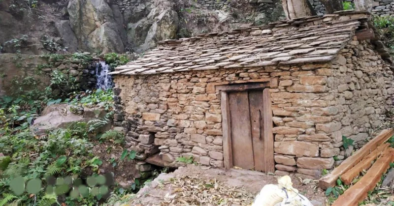 घराटों (घट) का बन्द होना परम्परागत तरीकों का बन्द होना है