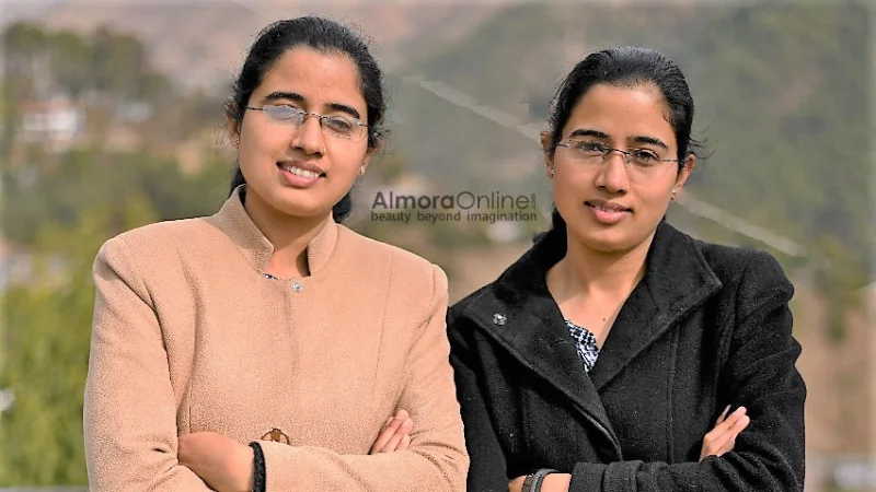 उत्तराखंड की डिप्टी कलेक्टर जुड़वाँ बहनें
