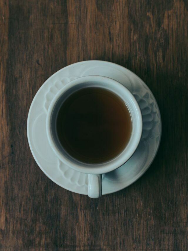 Morning Drinks: सेहत के लिए हानिकारक है चाय और बिस्किट का नाश्ता, इन हेल्दी ड्रिंक्स से करें इसे रिप्लेस